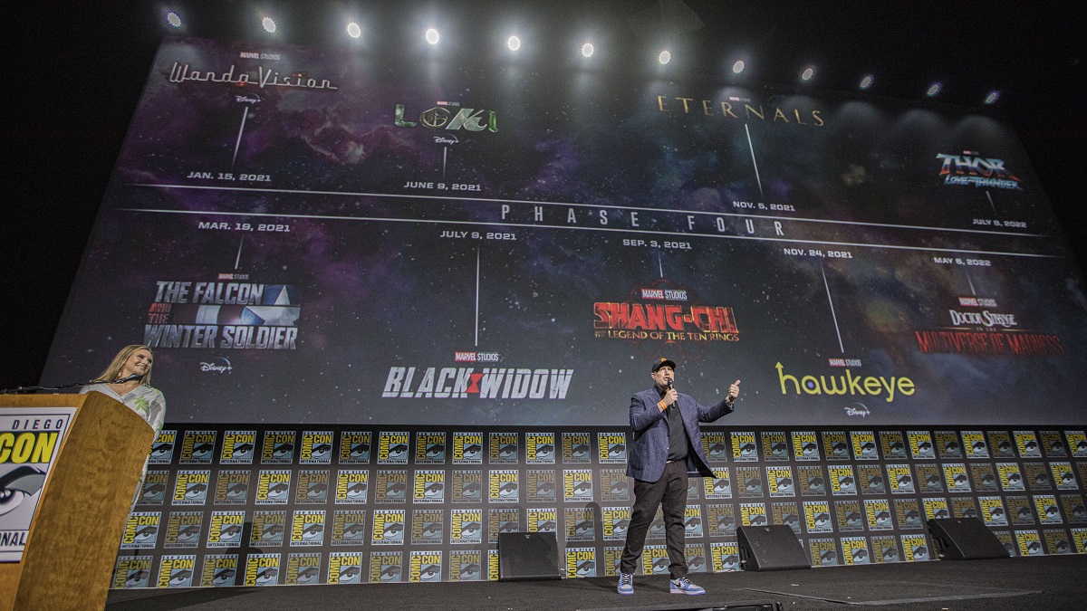 SAN DIEGO, CALIFORNIA - 23 THÁNG 7: Kevin Feige phát biểu trên sân khấu tại Marvel Cinematic Universe Mega-Panel trong Ngày Quốc tế Comic-Con 3 năm 2022 tại Trung tâm Hội nghị San Diego vào ngày 23 tháng 7 năm 2022 ở San Diego, California.