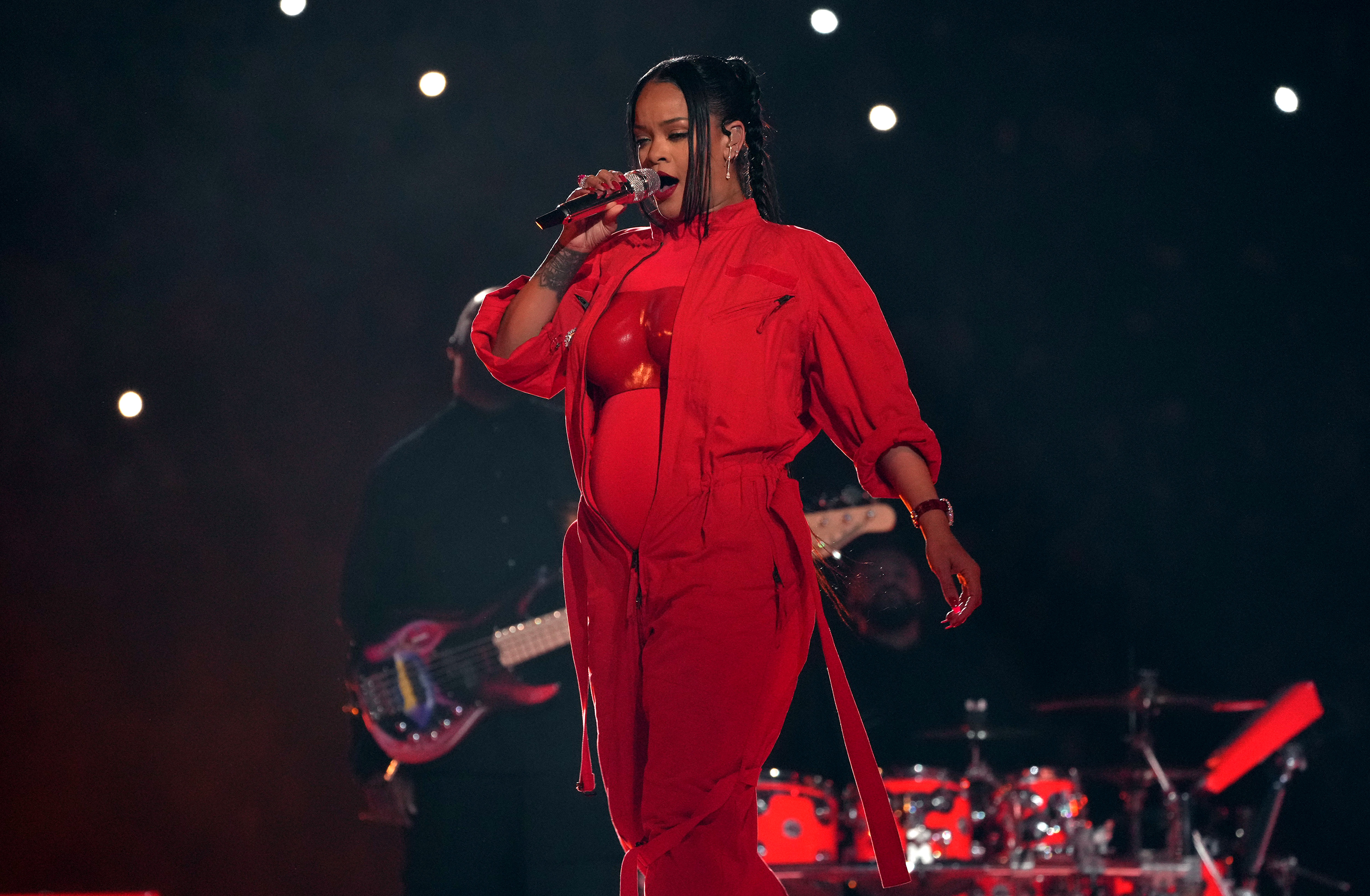 GLENDALE, ARIZONA - FEBRUARY 12: Rihanna performs during Apple Music Super Bowl LVII Halftime Show at State Farm Stadium on February 12, 2023 in Glendale, Arizona. (Photo by Kevin Mazur/Getty Images for Roc Nation)