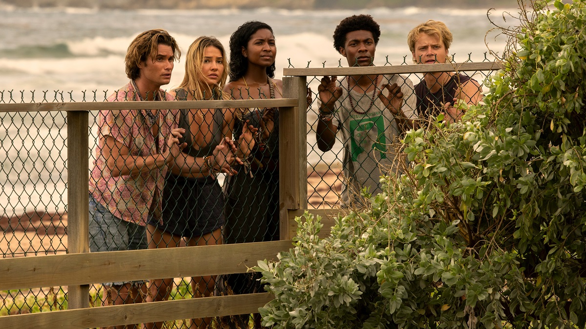 Outer Banks. (L to R) Chase Stokes as John B, Madelyn Cline as Sarah Cameron, Carlacia Grant as Cleo, Jonathan Daviss as Pope, Rudy Pankow as JJ in episode 301 of Outer Banks.
