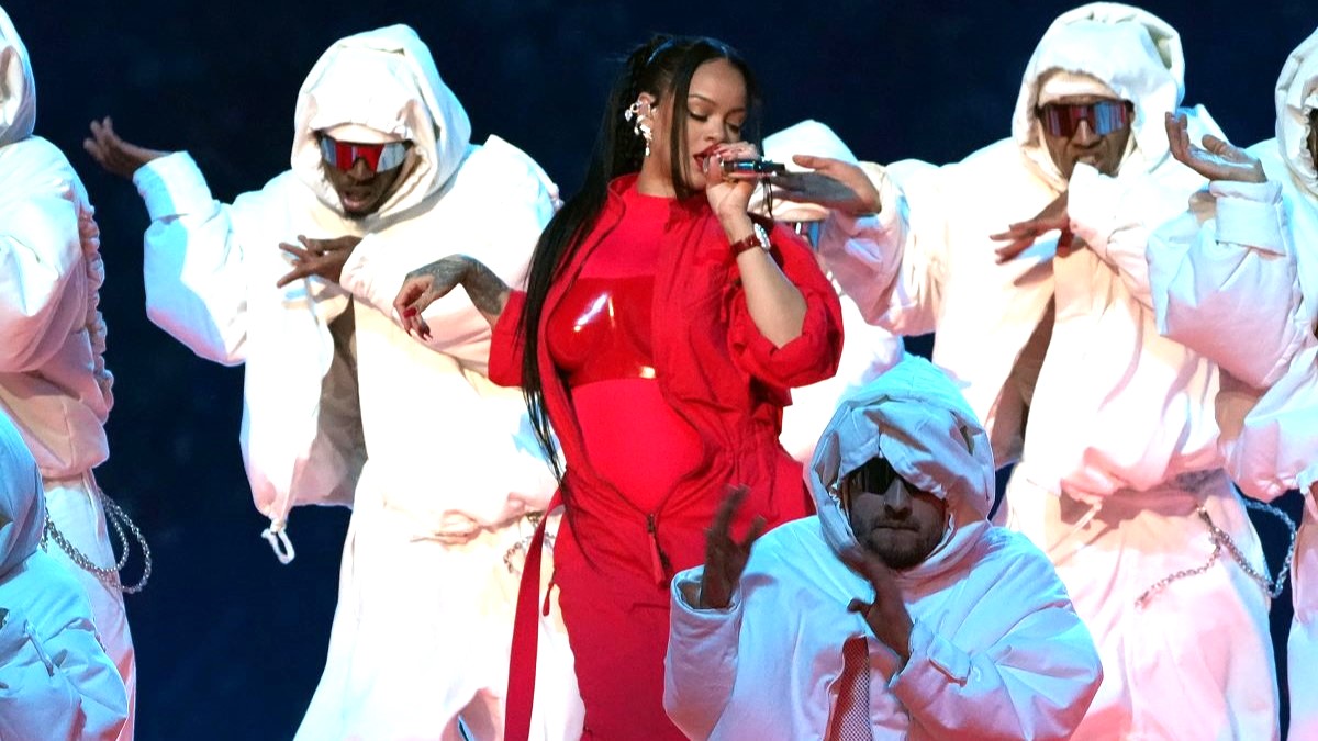 Did Rihanna Lip Sync at the Super Bowl?