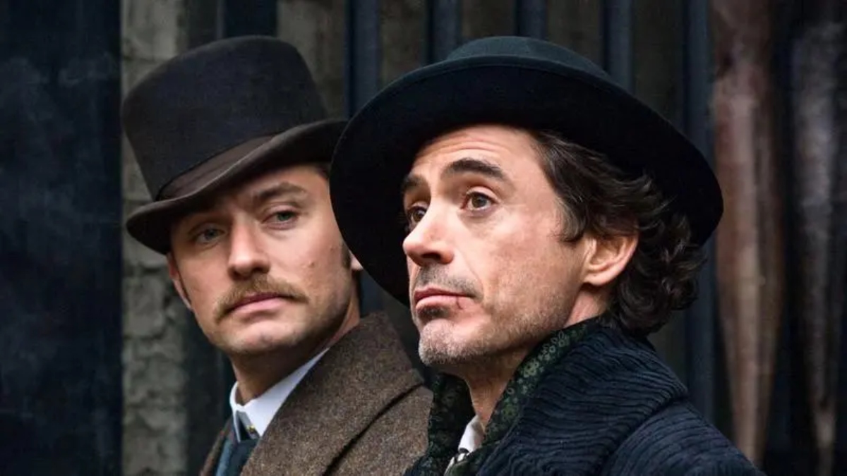 Robert Downey Jr. como Sherlock Holmes y Jude Law como John Watson