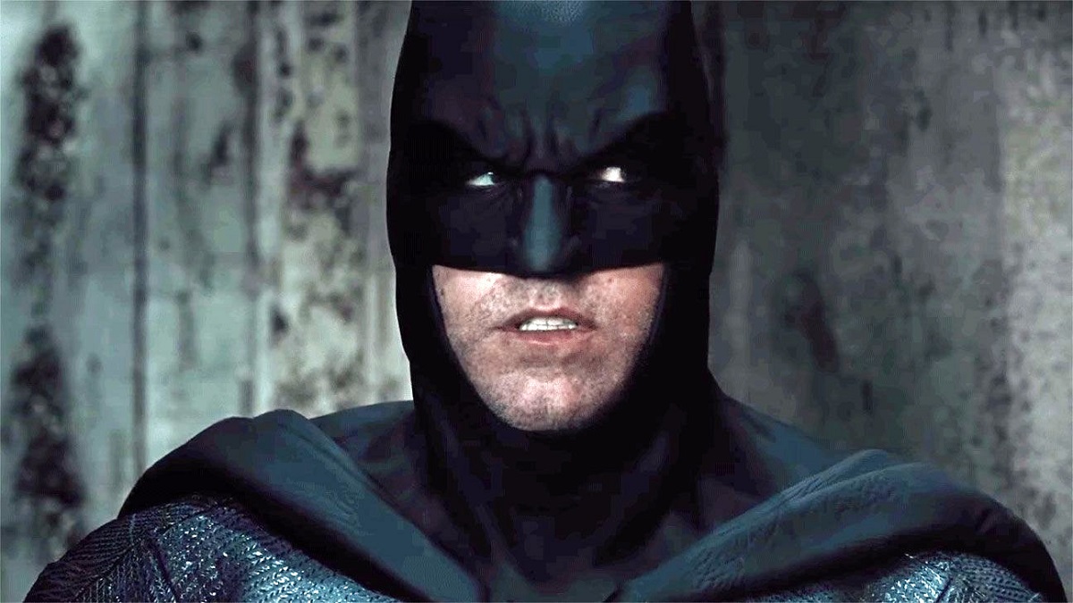 Jason Momoa Has No Plans to Give Up His Aquatic Kingdom as Batman's 'the  Flash' Drip Leaked