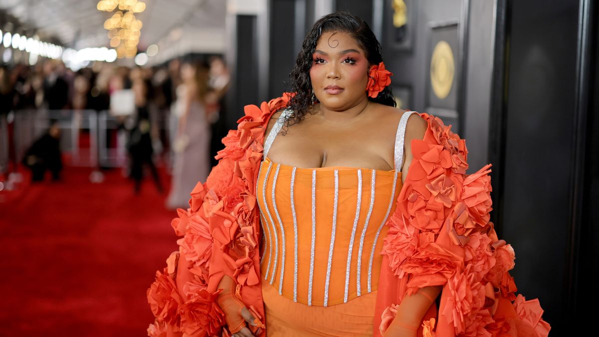 It is time to shut up and just look at Lizzo serving glam queen vibes at Grammys 2023