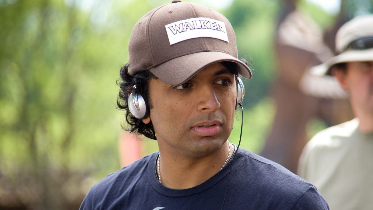 M. Night Shyamalan pens massive directing deal with Warner Bros. after 'Knock at the Cabin'