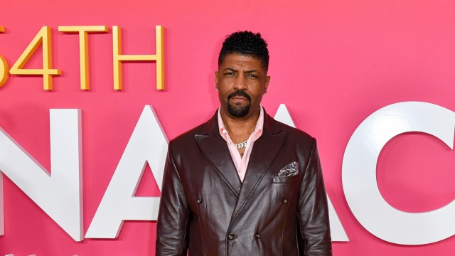 Comedian Deon Cole Absolutely Clowns on Scott Adams' Recent Racist Rant - Vimarsana News