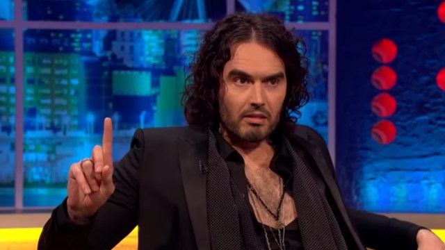 Russell Brand Mocks Anthony Fauci For "Issuing Propaganda" - Vimarsana News