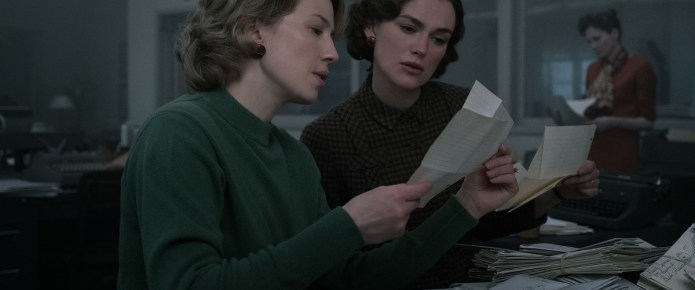 Review: Keira Knightley and Carrie Coon prove to be a formidable duo in ‘Boston Strangler’