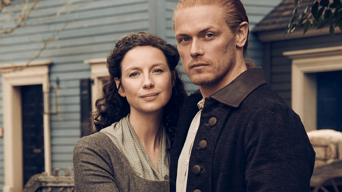 Feature image of Jamie and Claire in 'Outlander'