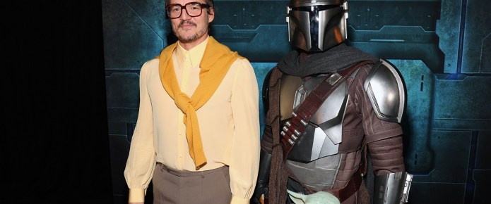 Pedro Pascal radiates true dad vibes on the red carpet for ‘The Mandalorian’