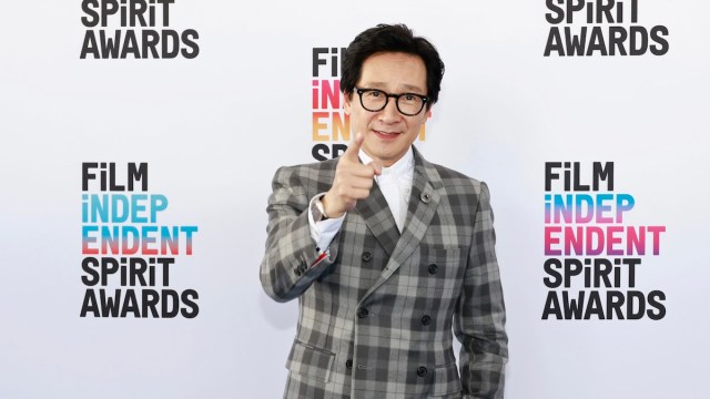 SANTA MONICA, CALIFORNIA - MARCH 04: Ke Huy Quan attends the 2023 Film Independent Spirit Awards on March 04, 2023 in Santa Monica, California.