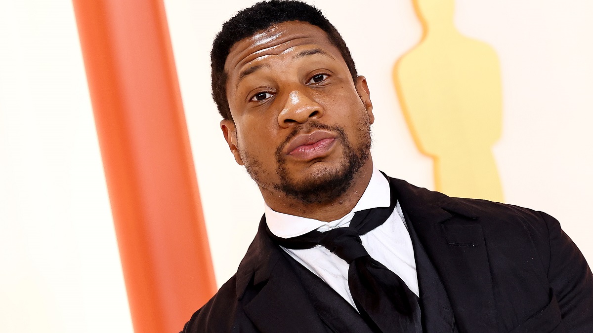 HOLLYWOOD, CALIFORNIA - MARCH 12: Jonathan Majors attends the 95th Annual Academy Awards on March 12, 2023 in Hollywood, California.