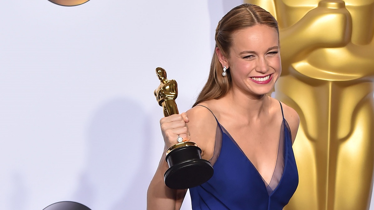 HOLLYWOOD, CA - FEBRUARY 28: Actress Brie Larson, winner of the award for Best Actress in a Leading Role for 'Room,' poses in the press room during the 88th Annual Academy Awards at Loews Hollywood Hotel on February 28, 2016 in Hollywood, California.