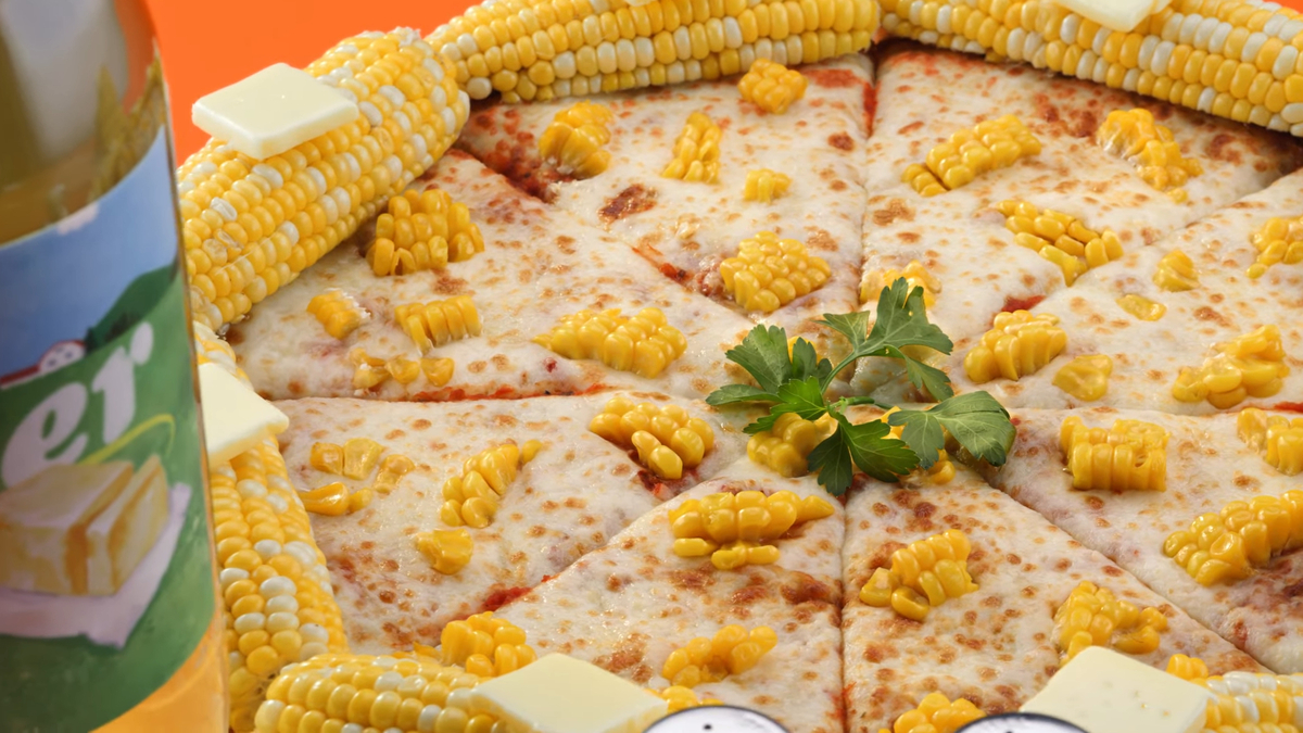 Little Caesars' corncob crust pizza