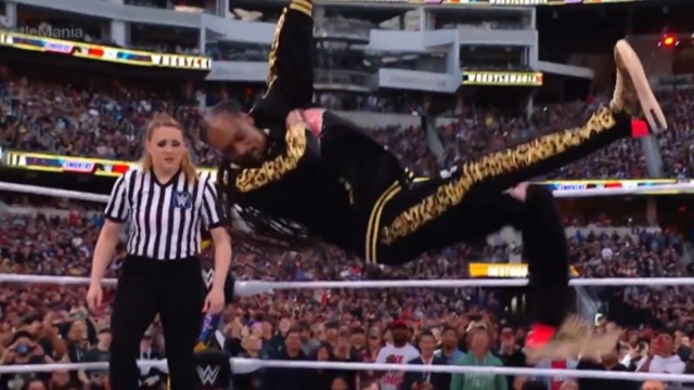 Did Snoop Dogg Just Win A Match At Wrestlemania? - Vimarsana News