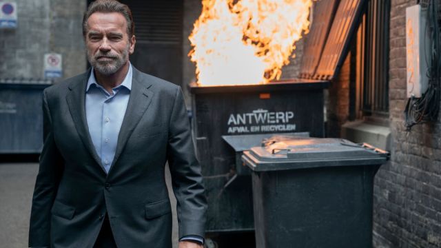 'FUBAR' Star Arnold Schwarzenegger Lets His Boomer Flag Fly by Proving He Doesn't Quite Grasp the Meaning of "Daddy" - Vimarsana News