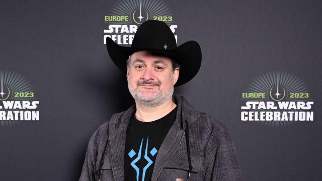 Dave Filoni Cameos in 'The Mandalorian' Season Finale and Doesn't Even Bother To Remove His Cowboy Hat - Vimarsana News