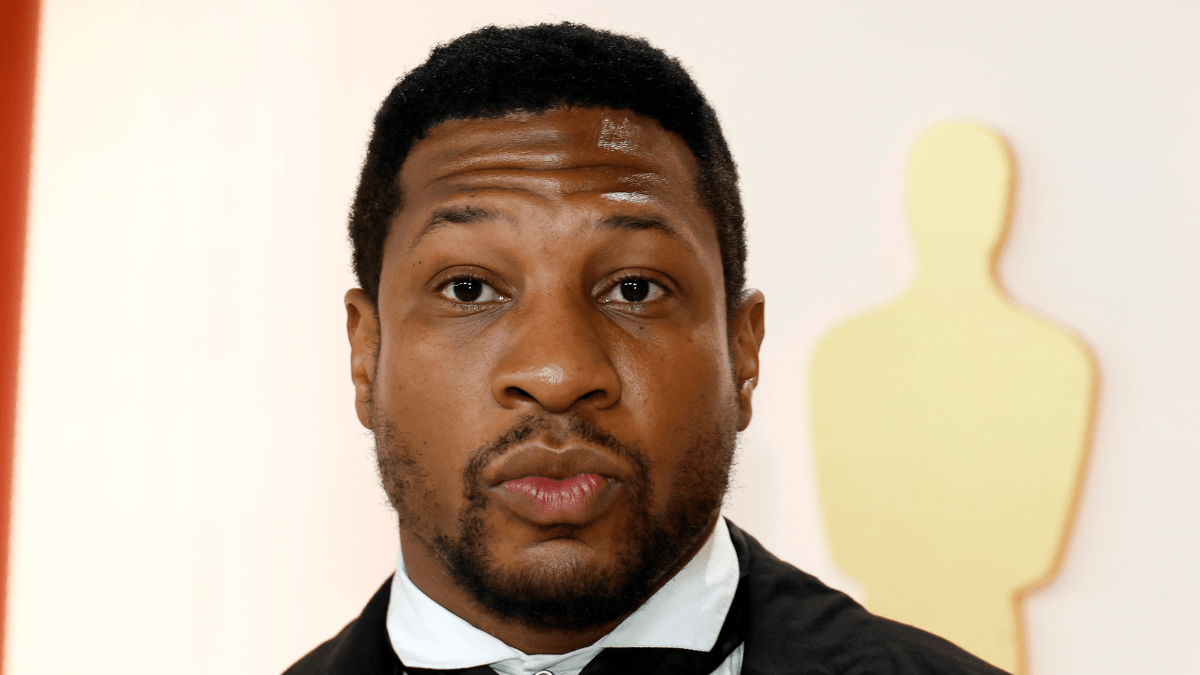 HOLLYWOOD, CALIFORNIA - MARCH 12: Jonathan Majors attends the 95th Annual Academy Awards on March 12, 2023 in Hollywood, California.