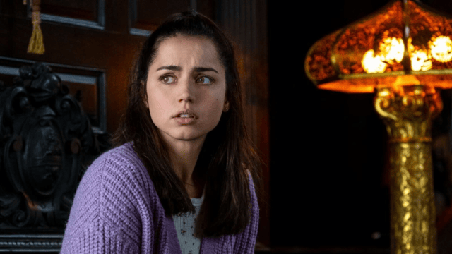 'Knives Out' Star Ana de Armas Gets Roasted for Failing to Understand the Concept of 'Knives Out' - Vimarsana News