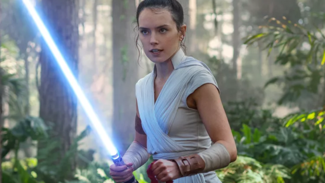 'Star Wars' Supporters Compare Daisy Ridley to Hayden Christensen, But it's Not Entirely Complimentary - Vimarsana News