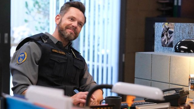 Joel McHale's New Record-Breaking Sitcom Unsurprisingly Scores a Renewal at Fox - Vimarsana News
