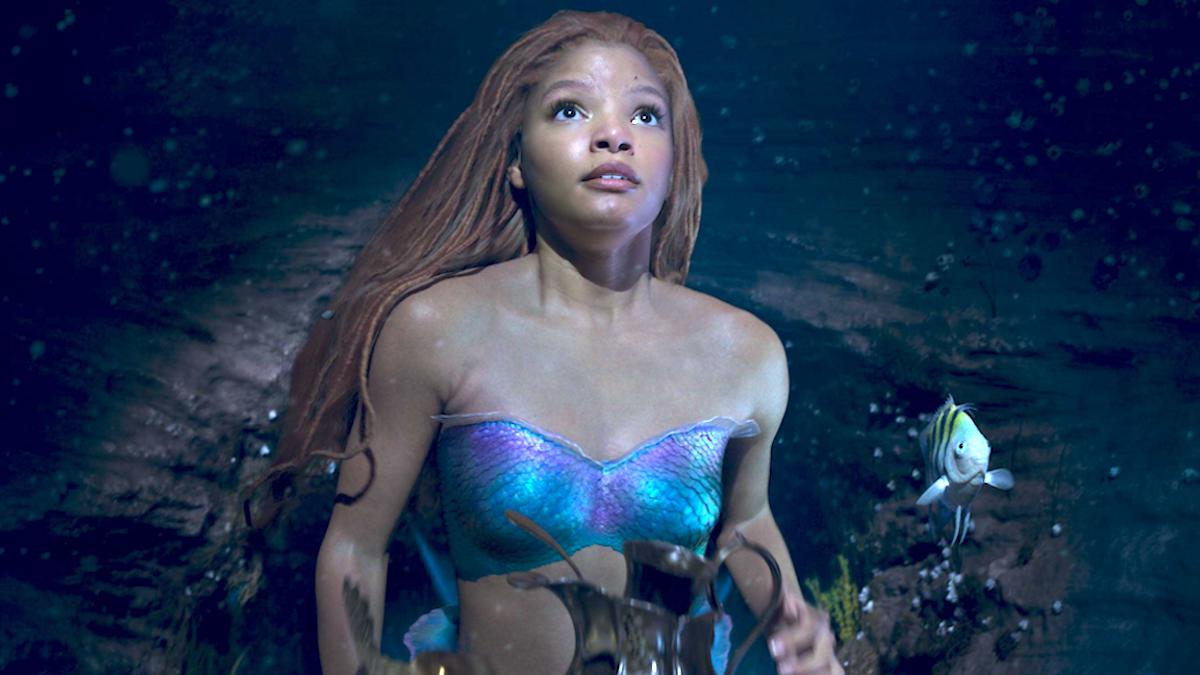 Halle Bailey como Ariel em 'A Pequena Sereia'