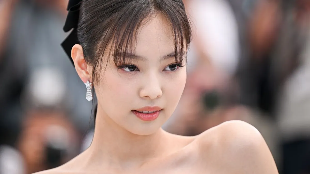 CANNES, FRANCE - MAY 23: Jennie Ruby Jane attends "The Idol" photocall at the 76th annual Cannes film festival at Palais des Festivals on May 23, 2023 in Cannes, France.