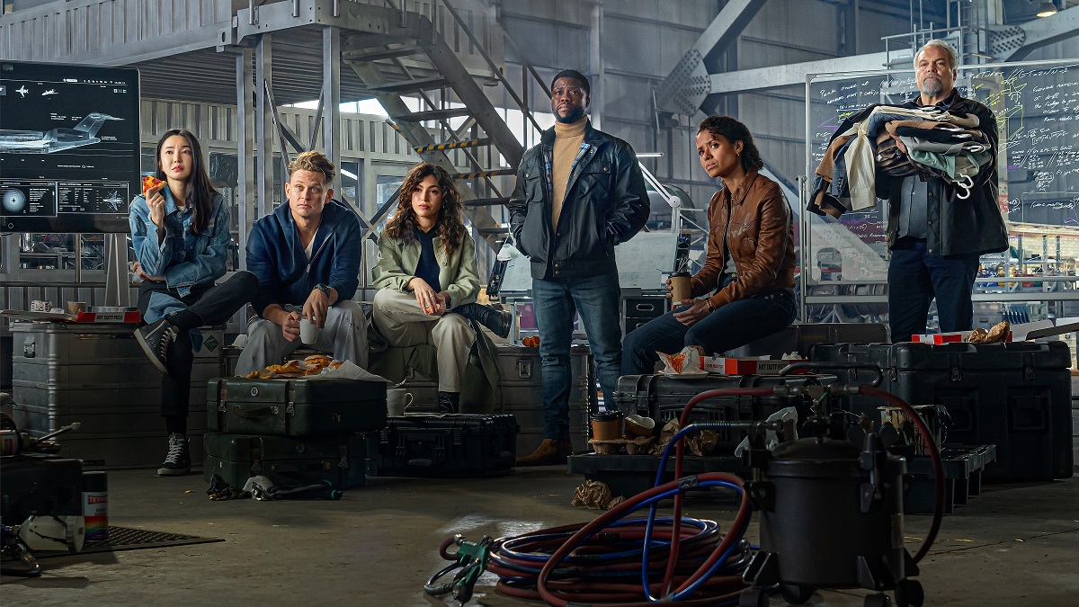 LIFT - (L to R) YunJee Kim as Mi-Su, Billy Magnussen as Magnus, Úrsula Corberó as Camila, Kevin Hart as Cyrus, Gugu Mbatha-Raw as Abby and Vincent D’Onofrio as Denton in Lift.
