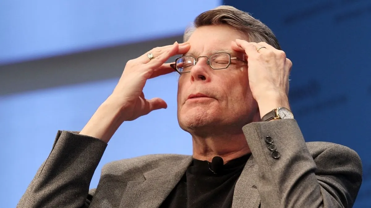 BOSTON, MASSACHUSETTS - NOVEMBER 07: Stephen King reads from his new fiction novel "11/22/63: A Novel" during the "Kennedy Library Forum Series" at The John F. Kennedy Presidential Library and Museum on November 7, 2011 in Boston, Massachusetts.