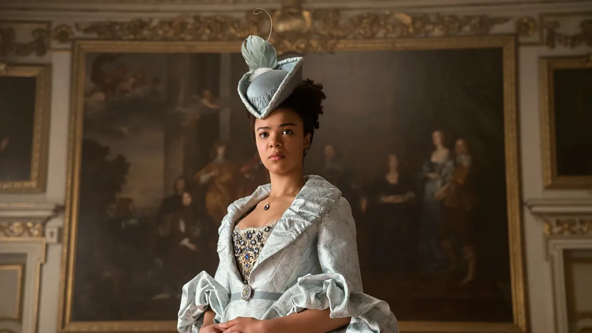 India Amarteifio como a jovem Rainha Charlotte em 'Queen Charlotte: A Bridgerton Story'