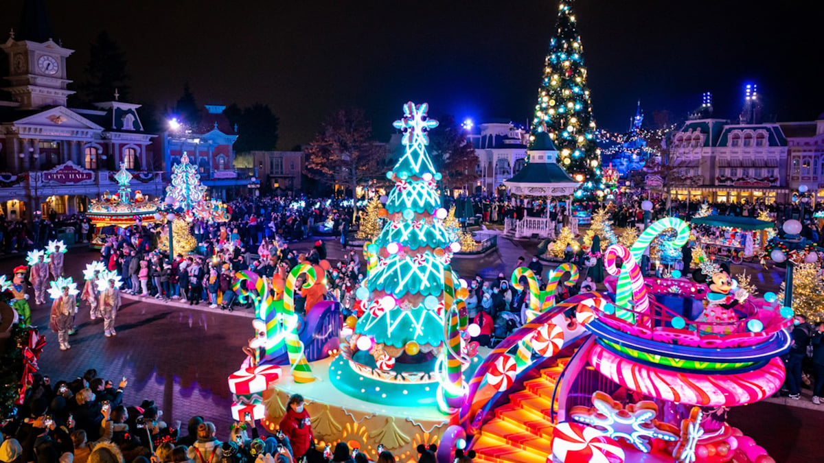 Disney Will Host A Glamorous 10-Night Holiday Event This Christmas