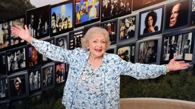 Betty White's Once-In-A-Lifetime Birthday Moment Happened in the 'Golden Girls' Setting of St. Olaf - Vimarsana News