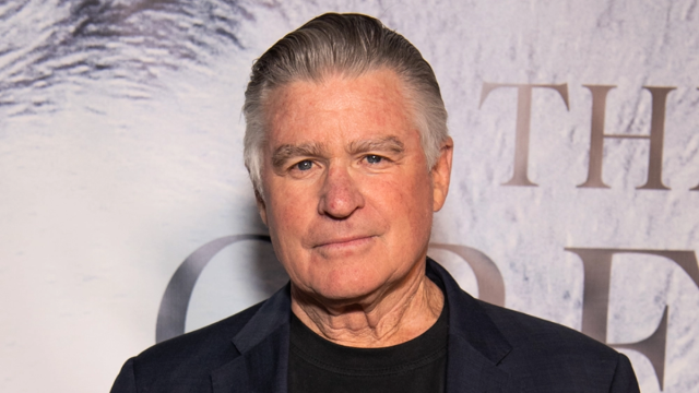 Stars Pay Tribute to Treat Williams - Vimarsana News