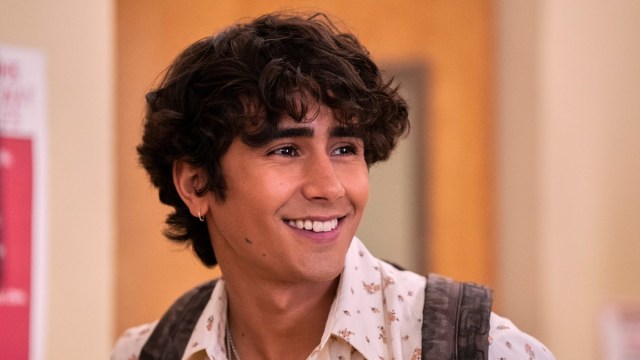Who Plays Ethan in 'Never Have I Ever' Season 4 and Where Have I Seen Him Before? - Vimarsana News