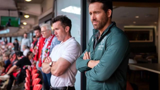Ryan Reynolds and Rob McElhenney in 'Welcome to Wrexham' season 1