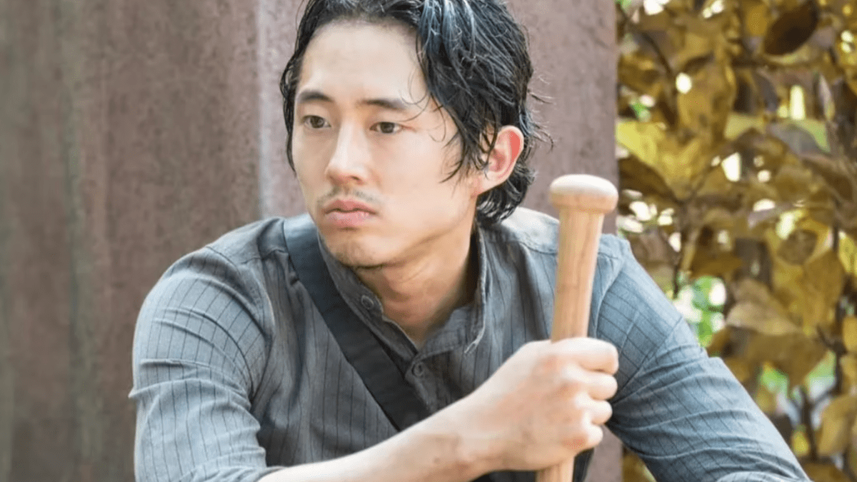 Steven yeun. Стивен ён. Стивен ён 2023. Стивен ён 2022. Стивен ён Ходячие мертвецы.