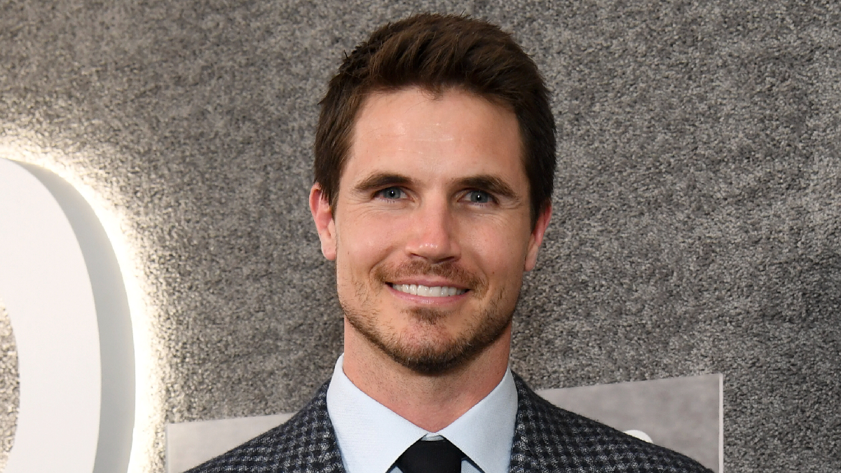 Who Does Robbie Amell Play in Season Three of ‘The Witcher?'