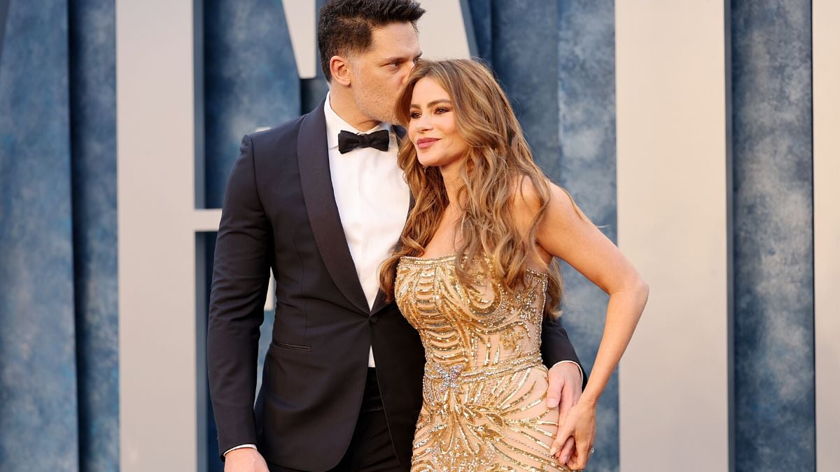 BEVERLY HILLS, CALIFORNIA - MARCH 12: Joe Manganiello and Sofía Vergara attend the 2023 Vanity Fair Oscar Party Hosted By Radhika Jones at Wallis Annenberg Center for the Performing Arts on March 12, 2023 in Beverly Hills, California. 