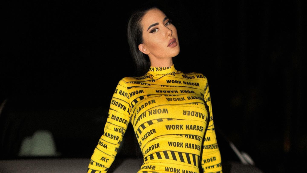 Twitch Recommends Taylor Jevaux Stream to Viewers While She Blatantly