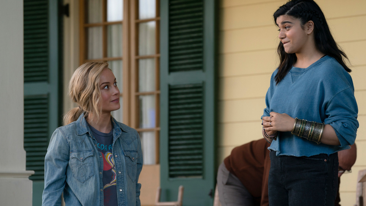 Brie Larson as Carol Danvers and Iman Vellani as Kamala Khan in 'The Marvels'