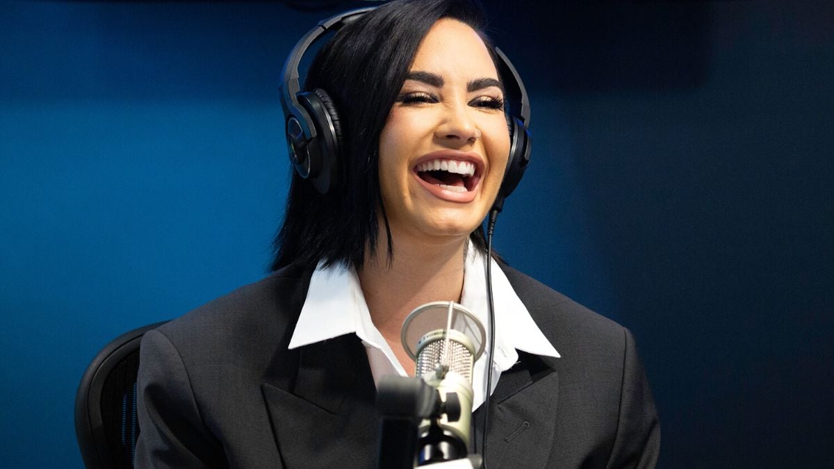 NEW YORK, NEW YORK - JUNE 14: Demi Lovato visits SiriusXM Studios on June 14, 2023 in New York City. 