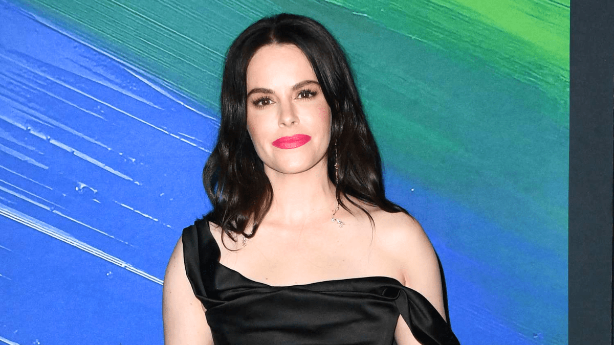 RHONY Who Is Emily Hampshire Her Age Net Worth And Wife rhony-who-is-emily-hampshire-her-age-net-worth-and-wife