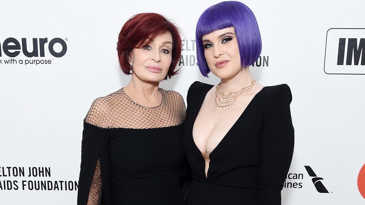 WEST HOLLYWOOD, CALIFORNIA - FEBRUARY 09: (L-R) Sharon Osbourne and Kelly Osbourne attend the 28th Annual Elton John AIDS Foundation Academy Awards Viewing Party sponsored by IMDb, Neuro Drinks and Walmart on February 09, 2020 in West Hollywood, California.