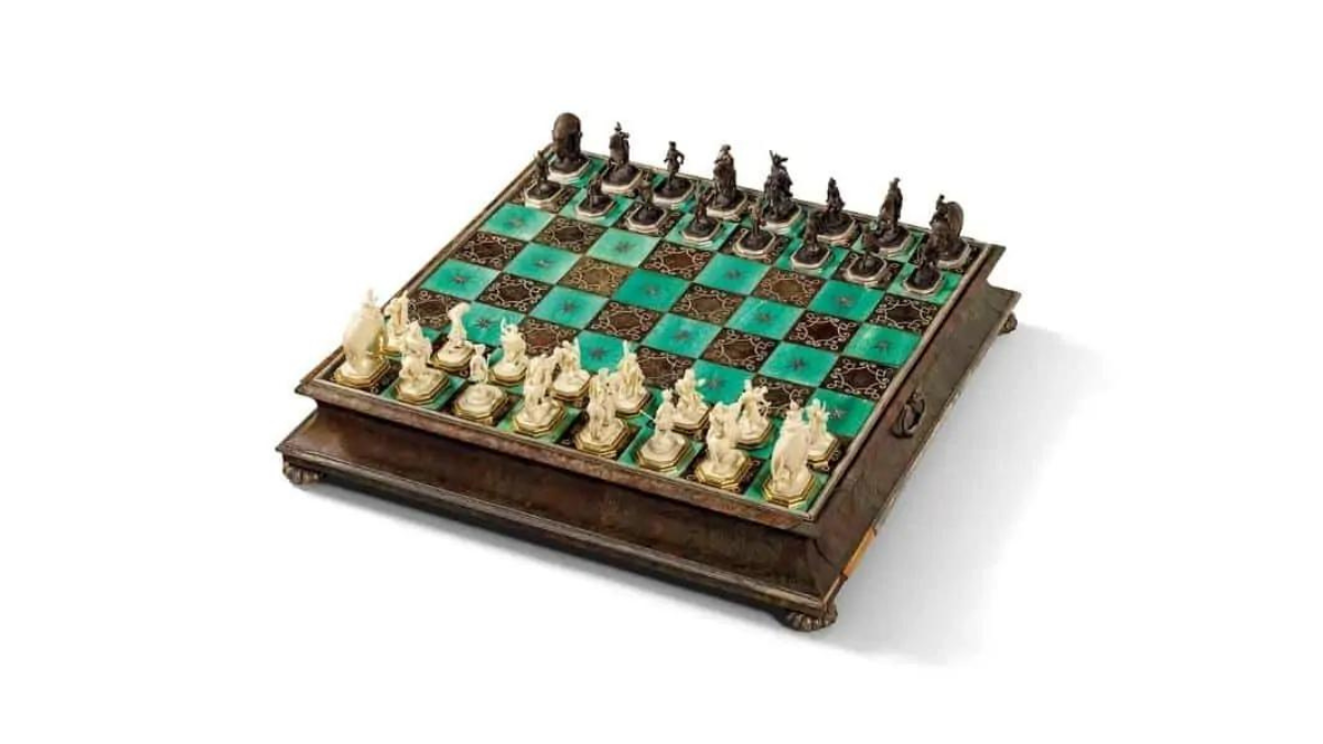 The Battle of Issus Chess Set