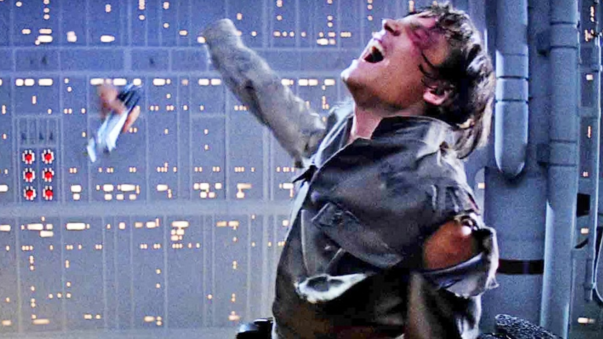 Luke Skywalker losing his hand