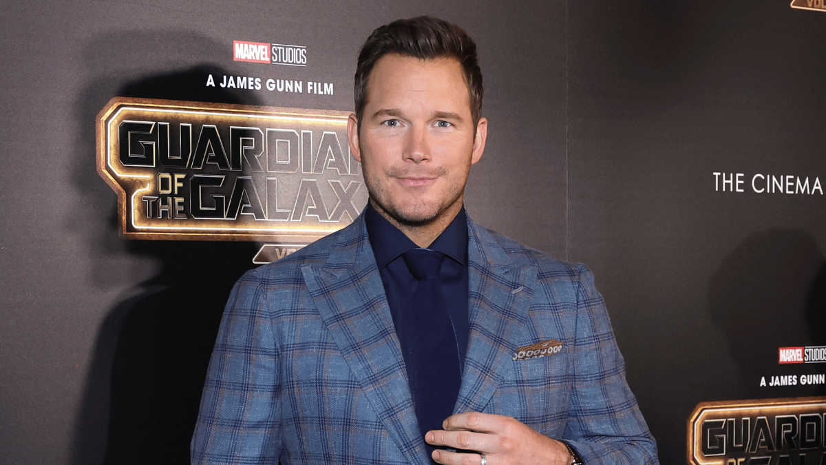 Chris Pratt Is Looking Extra Pretty After Seemingly Getting a Makeover ...