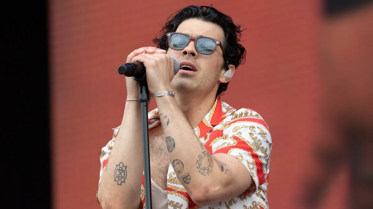 DUNDEE, SCOTLAND - MAY 27: Joe Jonas of Jonas Brothers performs on Radio 1 Stage during BBC Radio 1's Big Weekend 2023 at Camperdown Wildlife Centre on May 27, 2023 in Dundee, Scotland. (Photo by Roberto Ricciuti/Redferns)