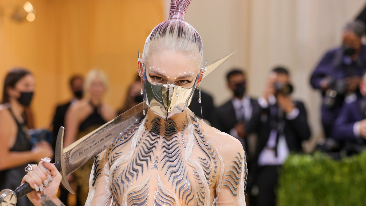 grimes at the met gala