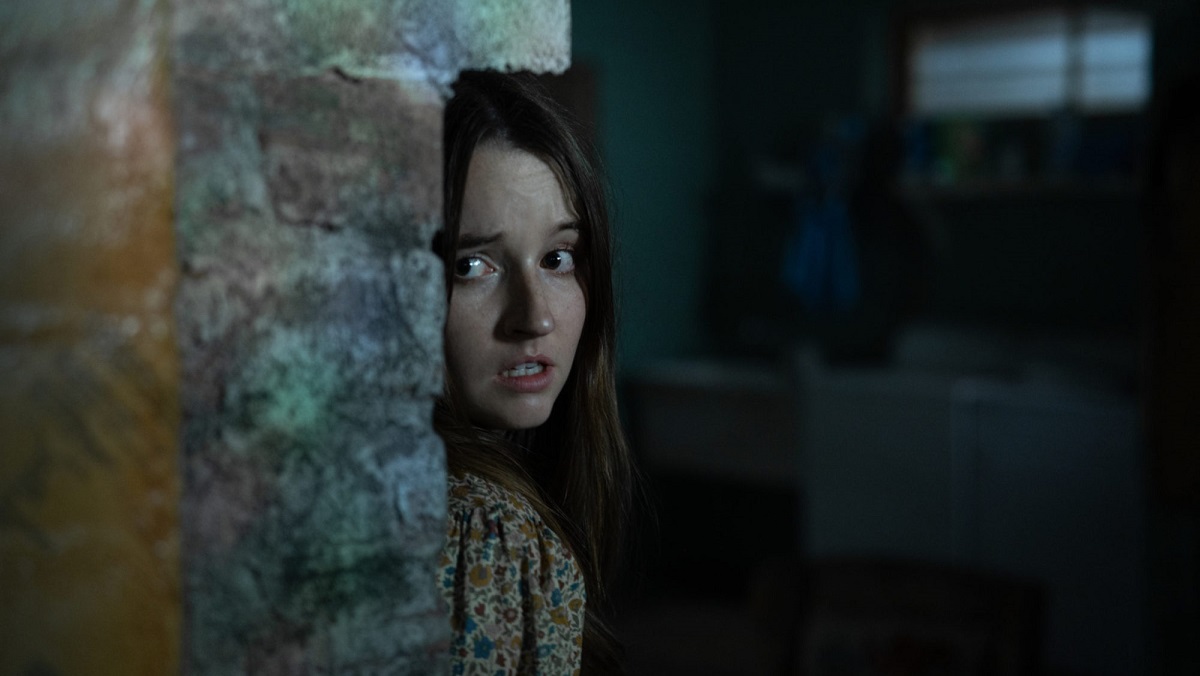 Kaitlyn Dever as Brynn Adams in 20th Century Studios' NO ONE WILL SAVE YOU, exclusively on Hulu. Photo by Sam Lothridge.