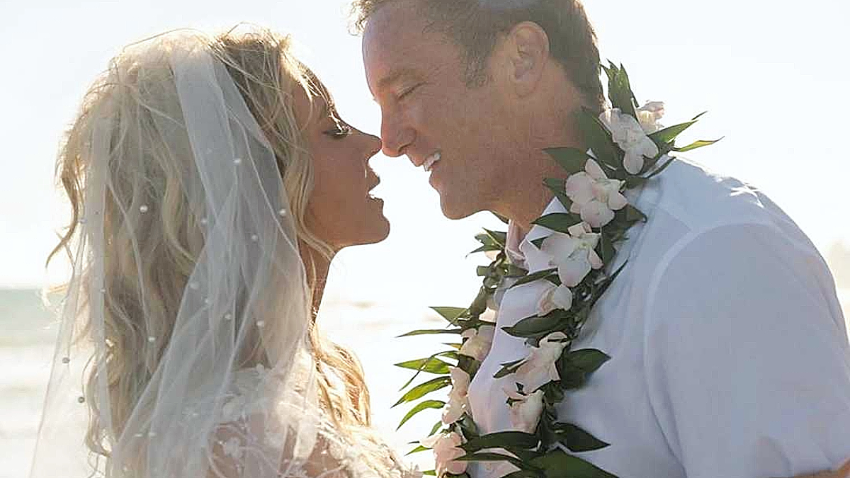 Jay Mohr and Jeanie Buss wedding day picture
