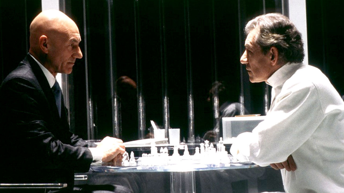 Xavier e Magneto jogando xadrez